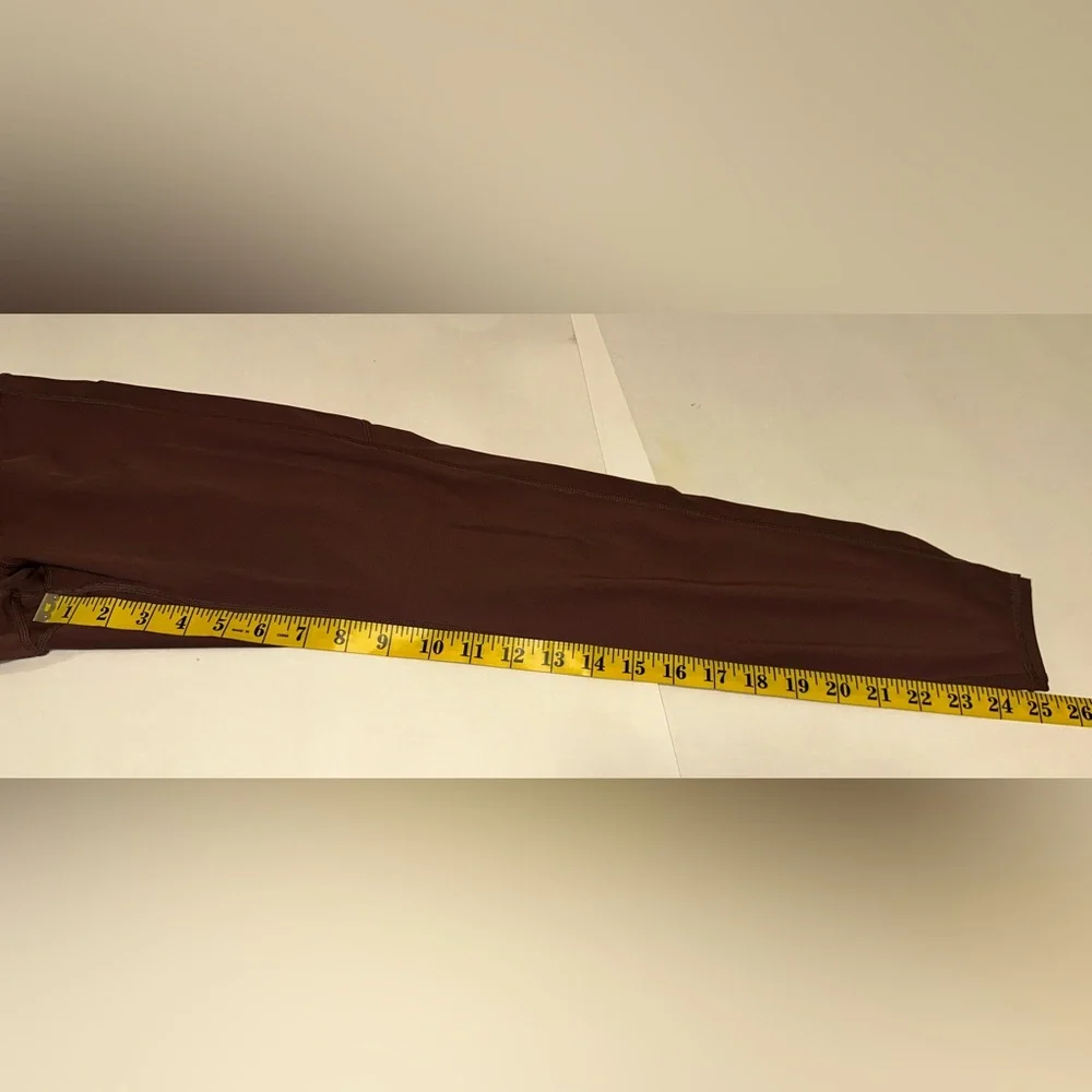 Vuori Stride Women’s‎ Size S Legging Performance Ankle Crop Compression Chestnut